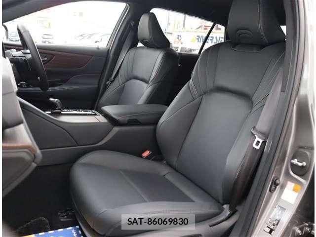 Toyota CROWN 2024-06 8034994-25