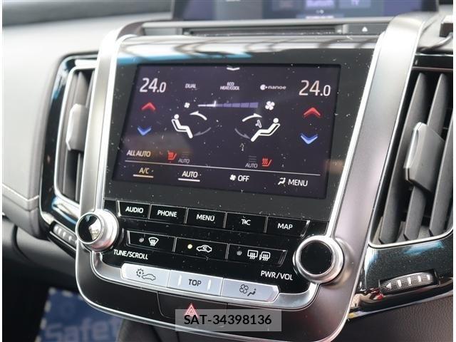 Toyota CROWN 2018-11 8098636-11