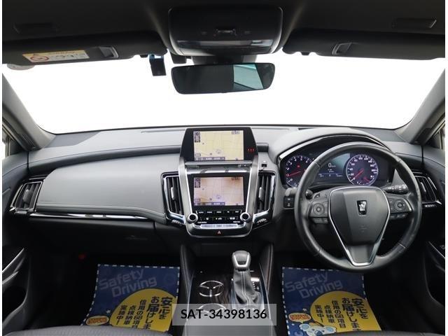 Toyota CROWN 2018-11 8098636-1