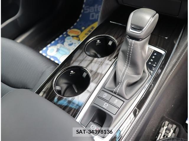 Toyota CROWN 2018-11 8098636-17