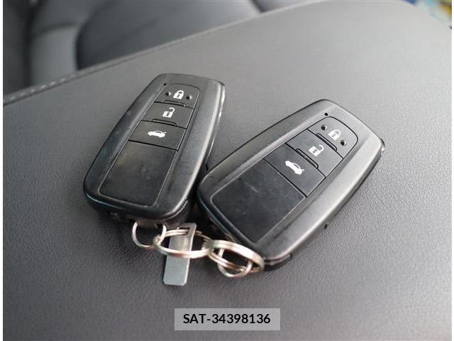 Toyota CROWN 2018-11 8098636-22