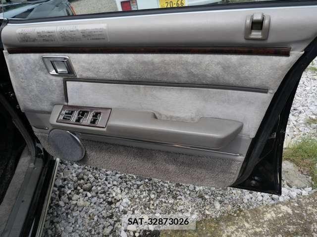 Toyota CROWN 1983-01 8207001-11