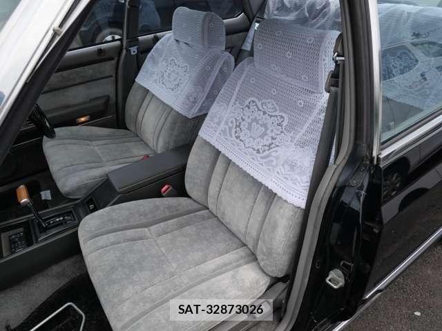 Toyota CROWN 1983-01 8207001-18