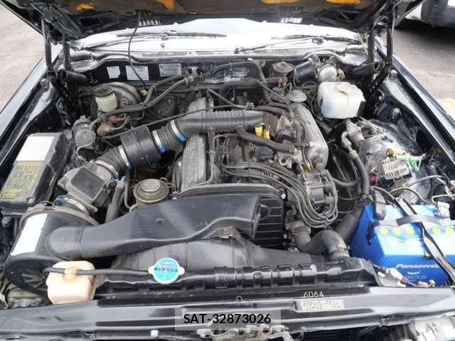 Toyota CROWN 1983-01 8207001-1