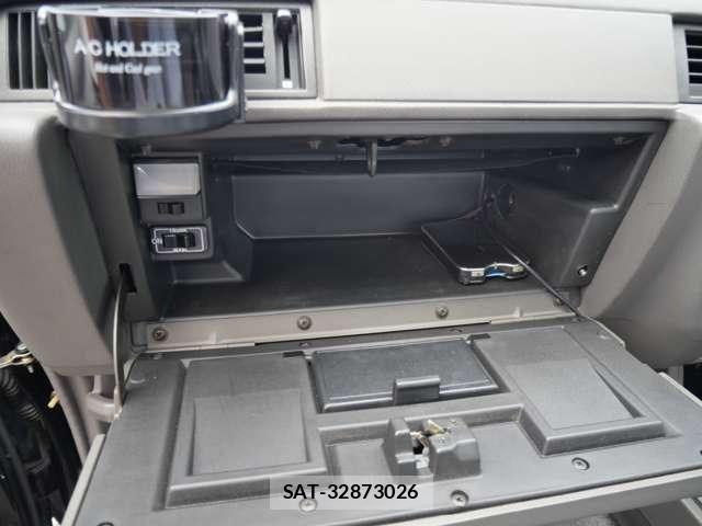 Toyota CROWN 1983-01 8207001-20