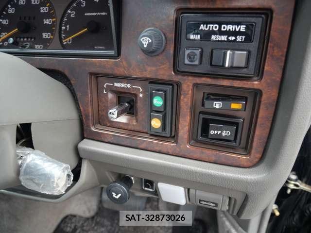 Toyota CROWN 1983-01 8207001-24