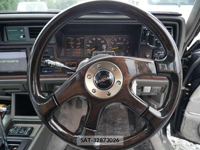 Toyota CROWN 1983-01 8207001-27