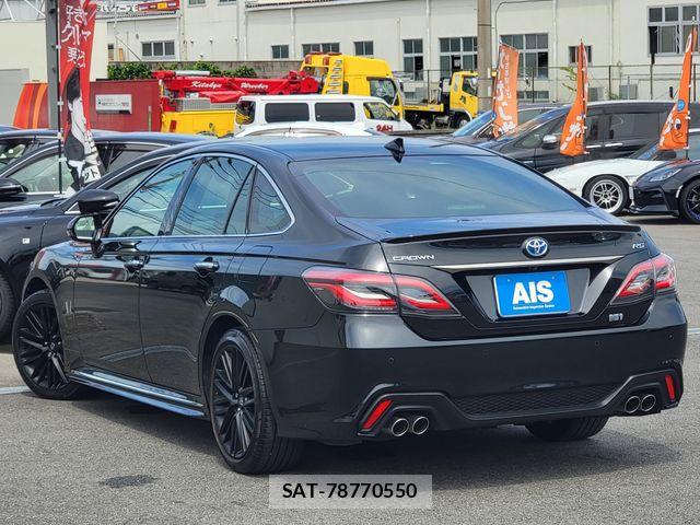 Toyota CROWN 2022-05 8335327-9