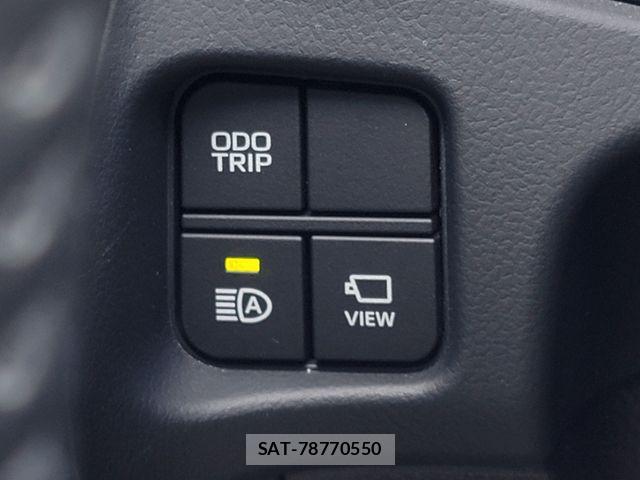 Toyota CROWN 2022-05 8335327-15