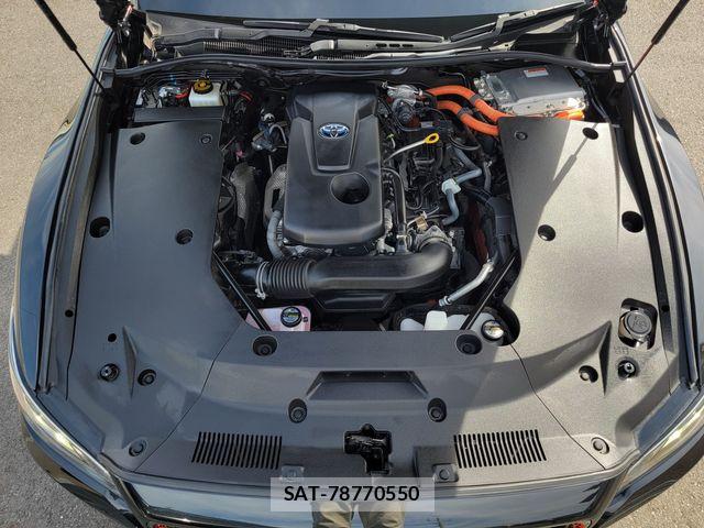 Toyota CROWN 2022-05 8335327-28