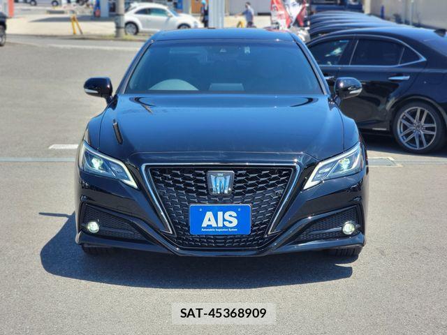 Toyota CROWN 2020-02 8365260-1