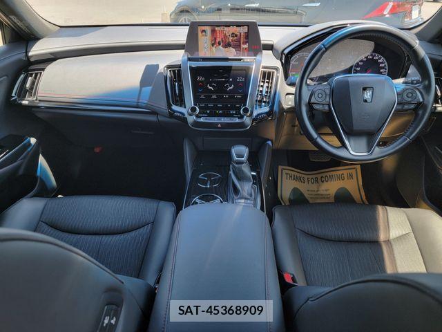 Toyota CROWN 2020-02 8365260-19