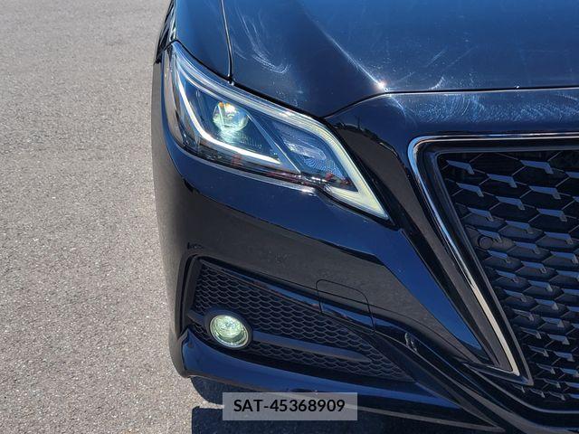 Toyota CROWN 2020-02 8365260-26