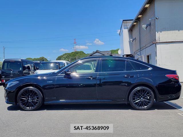 Toyota CROWN 2020-02 8365260-6