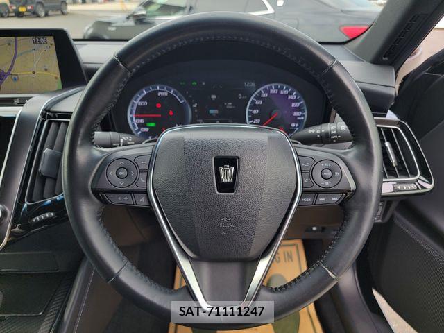 Toyota CROWN 2018-08 8658536-15