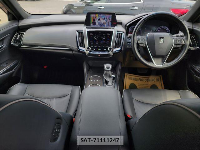 Toyota CROWN 2018-08 8658536-22
