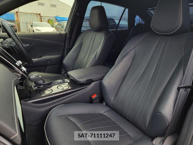 Toyota CROWN 2018-08 8658536-24