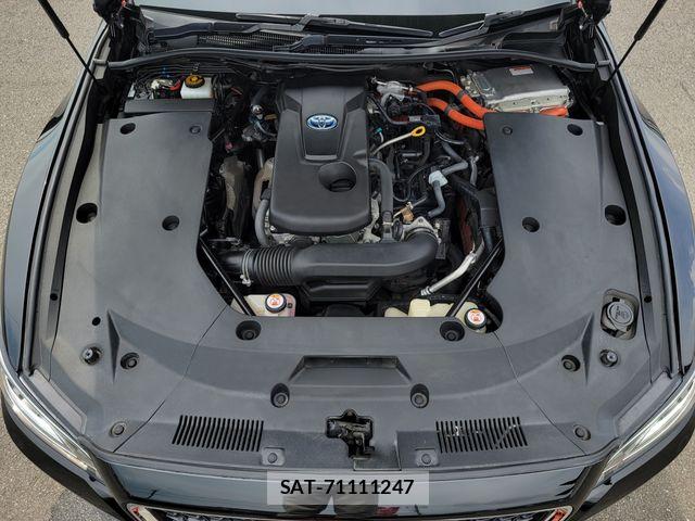 Toyota CROWN 2018-08 8658536-28