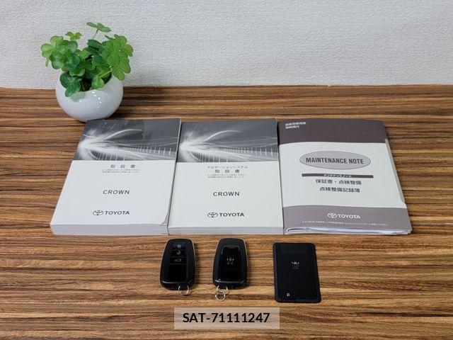 Toyota CROWN 2018-08 8658536-29