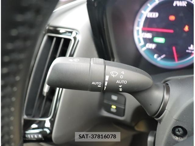 Toyota CROWN 2019-09 8879216-15