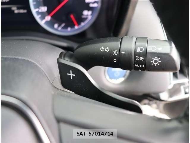 Toyota CROWN 2019-11 8879217-16