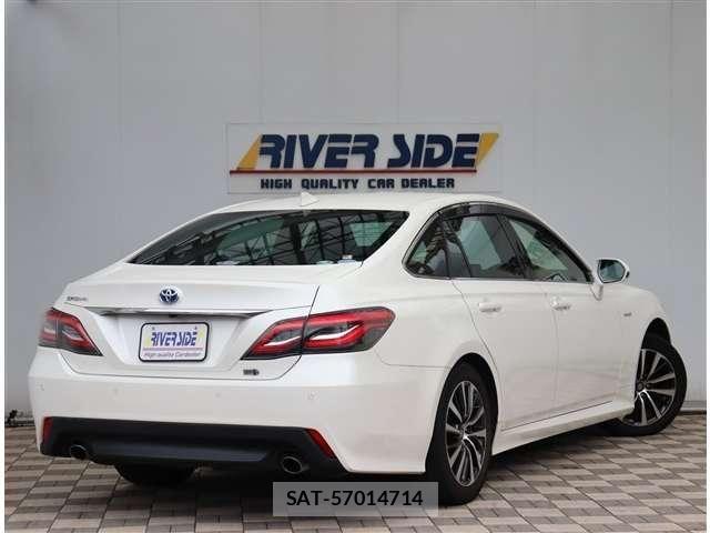Toyota CROWN 2019-11 8879217-2