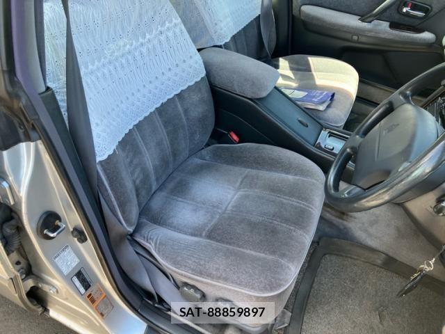 Toyota CROWN 1997-06 8411774-18