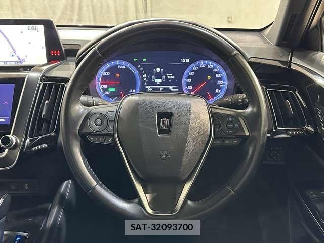 Toyota CROWN 2019-05 8795587-9