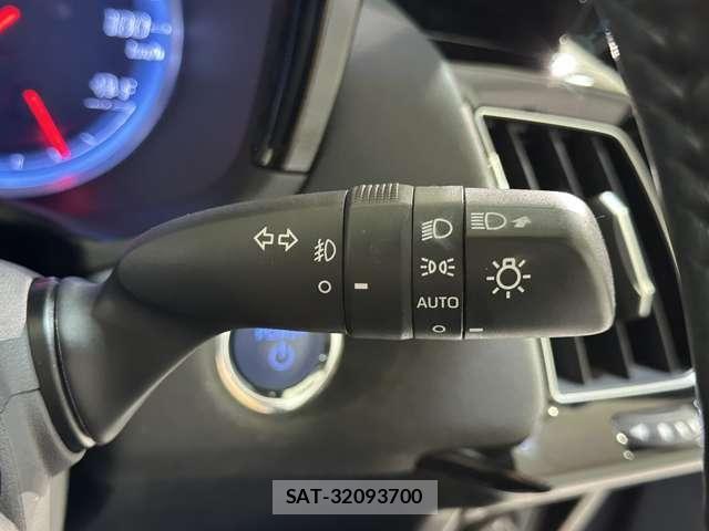 Toyota CROWN 2019-05 8795587-11
