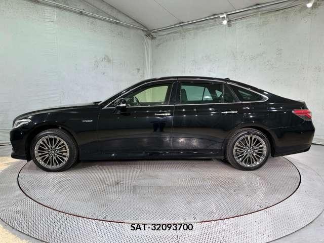 Toyota CROWN 2019-05 8795587-7