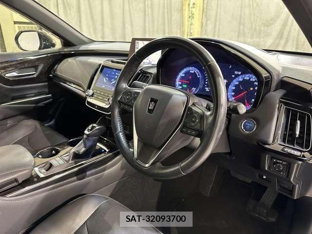 Toyota CROWN 2019-05 8795587-8