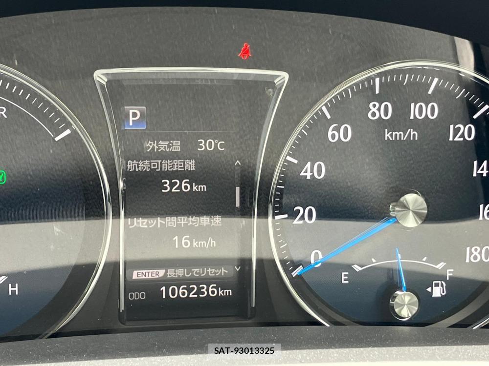 Toyota CROWN HYBRID 2018-05 1082482-14