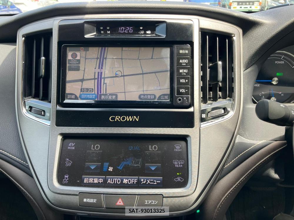 Toyota CROWN HYBRID 2018-05 1082482-18