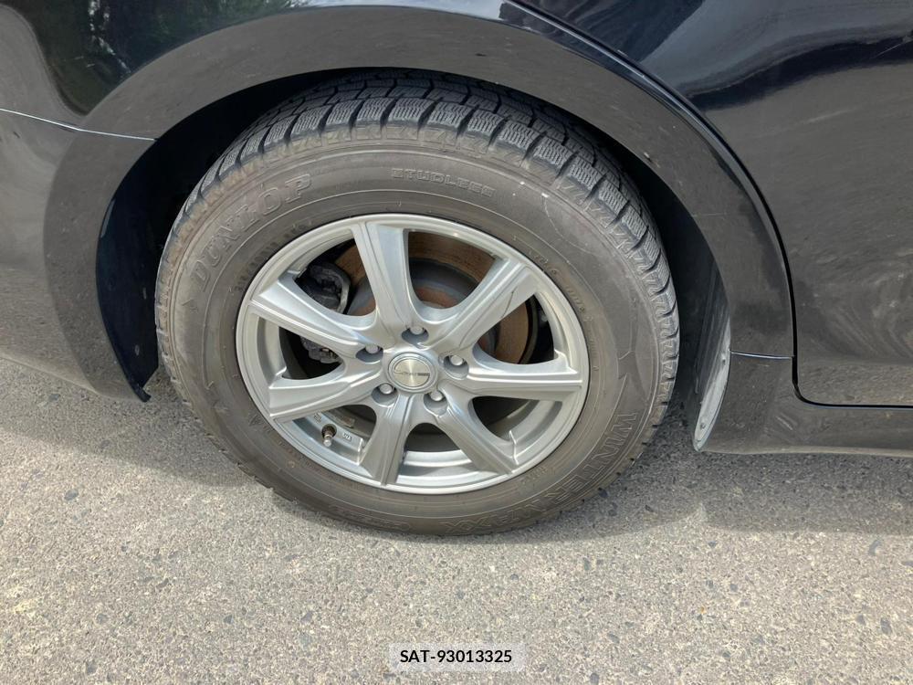 Toyota CROWN HYBRID 2018-05 1082482-26