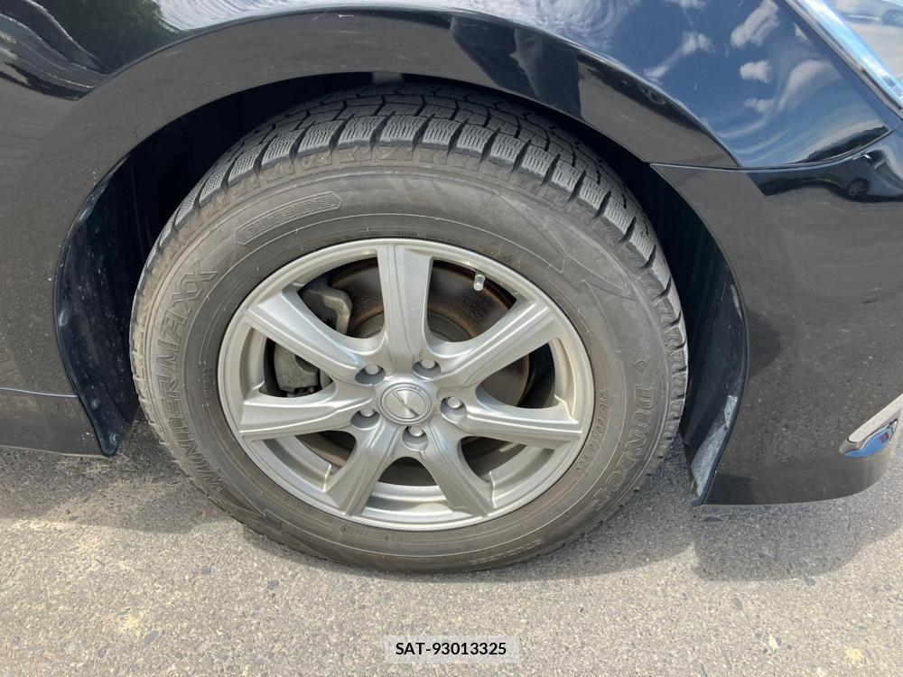 Toyota CROWN HYBRID 2018-05 1082482-27