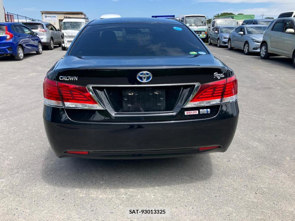 Toyota CROWN HYBRID 2018-05 1082482-3