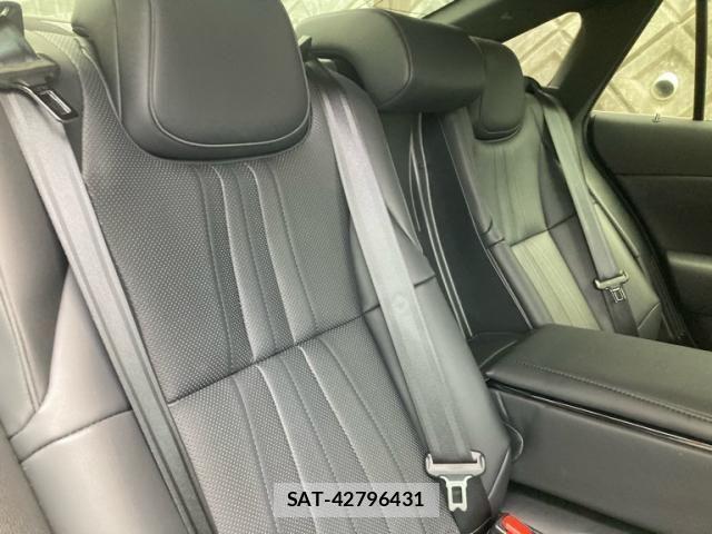 Toyota CROWN HYBRID 2018-11 3013860-9