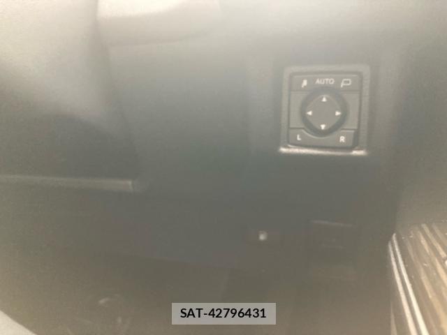 Toyota CROWN HYBRID 2018-11 3013860-13