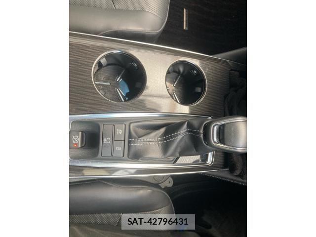 Toyota CROWN HYBRID 2018-11 3013860-14