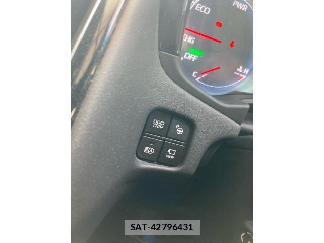 Toyota CROWN HYBRID 2018-11 3013860-24