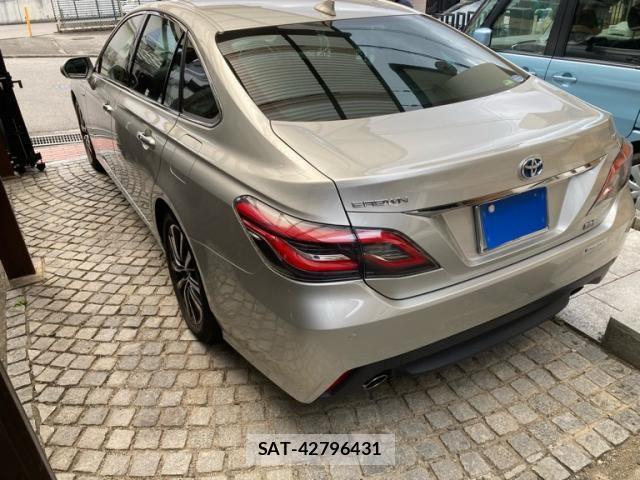 Toyota CROWN HYBRID 2018-11 3013860-2