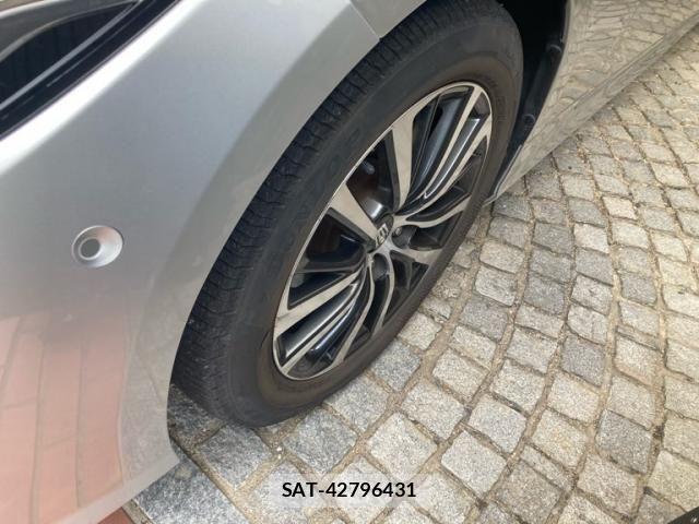 Toyota CROWN HYBRID 2018-11 3013860-5