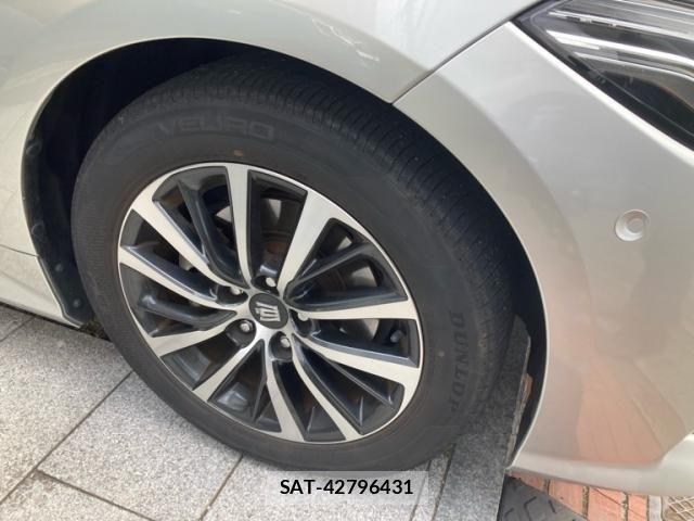 Toyota CROWN HYBRID 2018-11 3013860-6