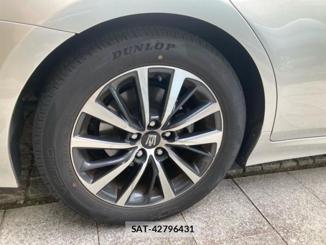 Toyota CROWN HYBRID 2018-11 3013860-8