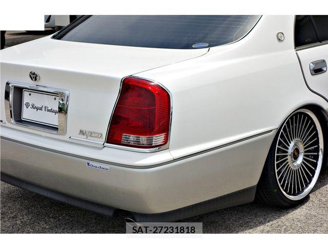 Toyota CROWN MAJESTA 2003-02 956471-17