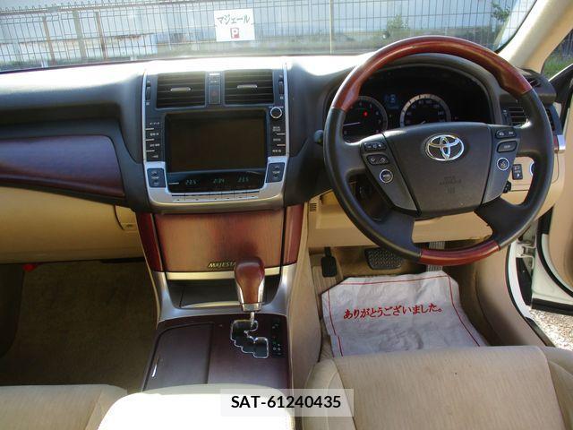 Toyota CROWN MAJESTA 2010-10 1330196-6