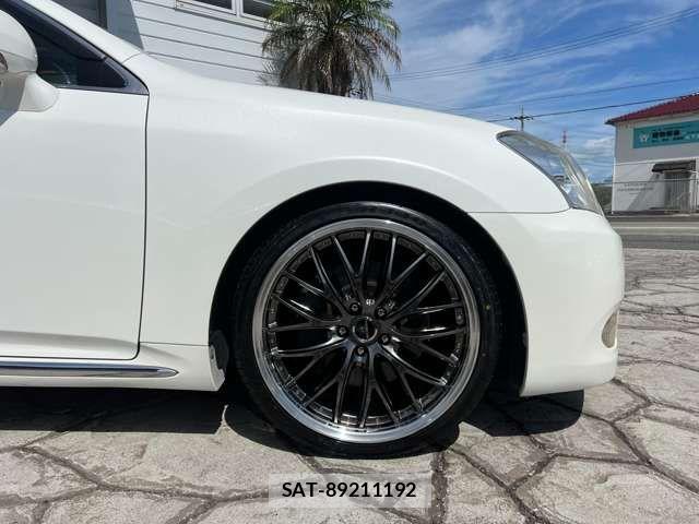 Toyota CROWN MAJESTA 2009-12 3356341-17