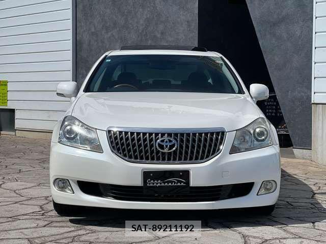 Toyota CROWN MAJESTA 2009-12 3356341-2