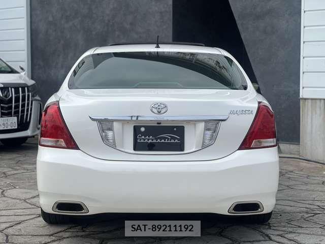 Toyota CROWN MAJESTA 2009-12 3356341-4