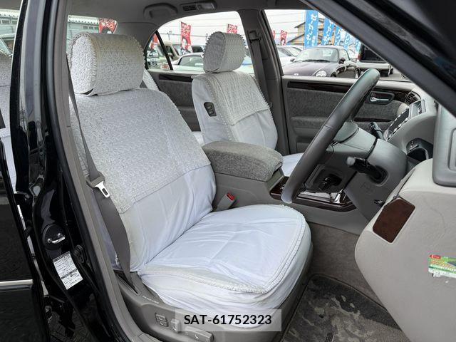 Toyota CROWN MAJESTA 2003-03 4108846-11